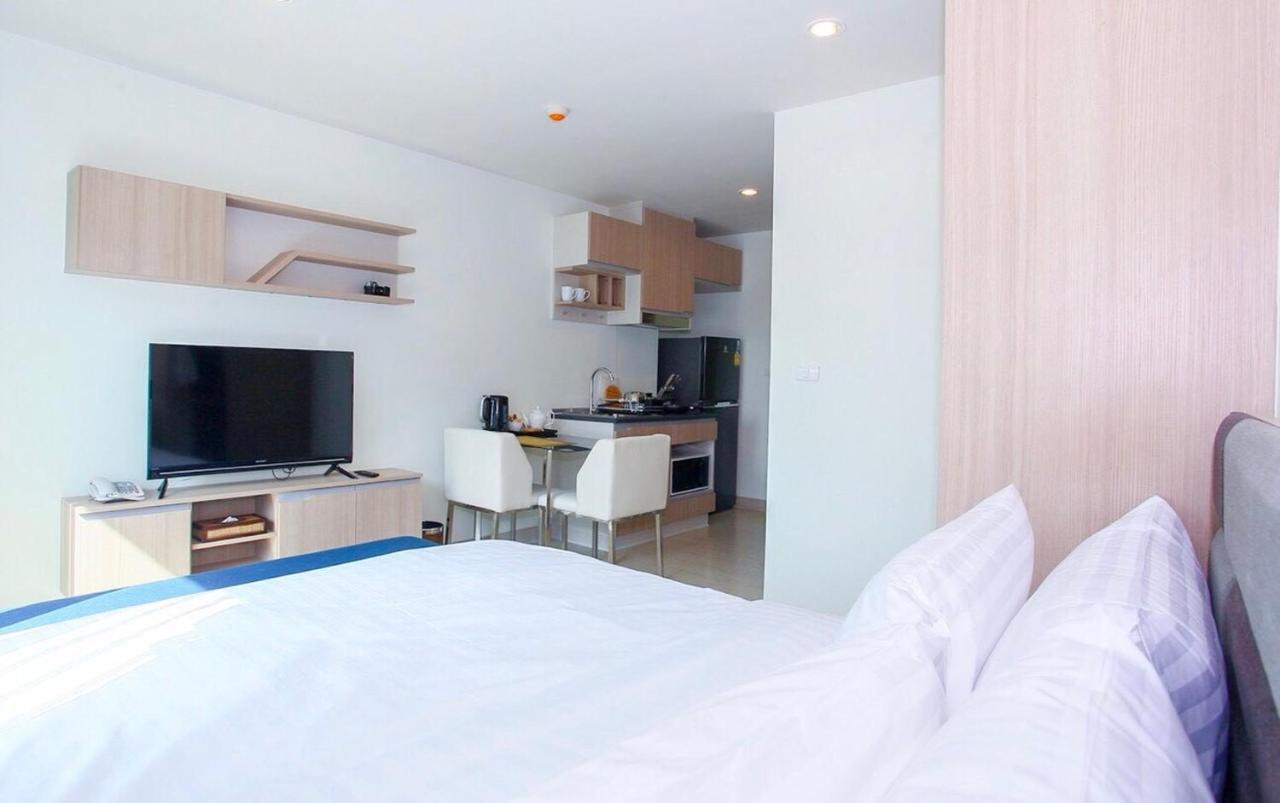 Niche Mono Sukhumvit 50 By Ariva Bangkok Exterior photo